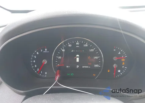 2017 Kia Sorento 3.3L Sxl z USA, uszkodzony, nr VIN 5XYPKDA52HG244622